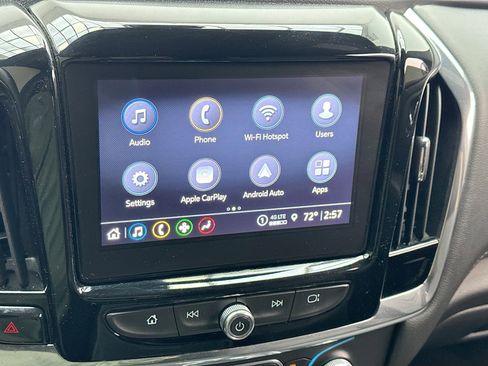 Used 2023 Chevrolet Traverse LT AWD/4WD image 9