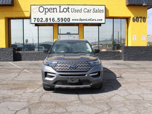 Used 2021 Ford Explorer Limited w/ Equipment Group 301A RWD image 3