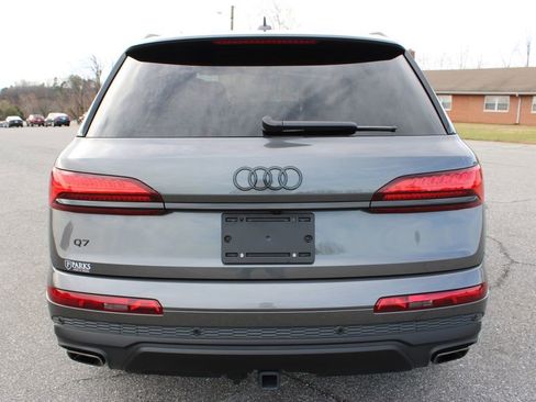 Certified 2025 Audi Q7 2.0T Premium Plus image 8