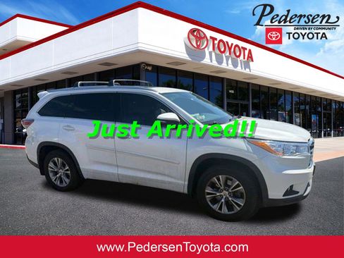 Used 2014 Toyota Highlander XLE AWD/4WD image 1