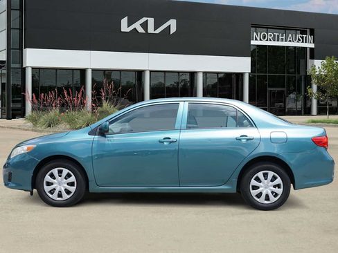 Used 2010 Toyota Corolla LE FWD image 3