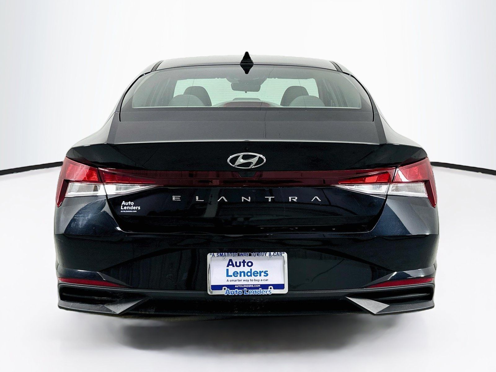 Used 2023 Hyundai Elantra SE FWD image 6