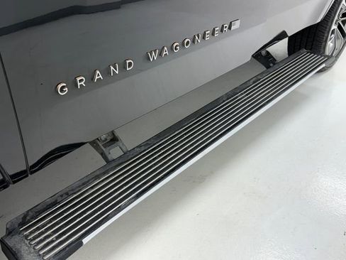 Used 2022 Jeep Grand Wagoneer Series III w/ Rear Seat Video Group 1 image 7