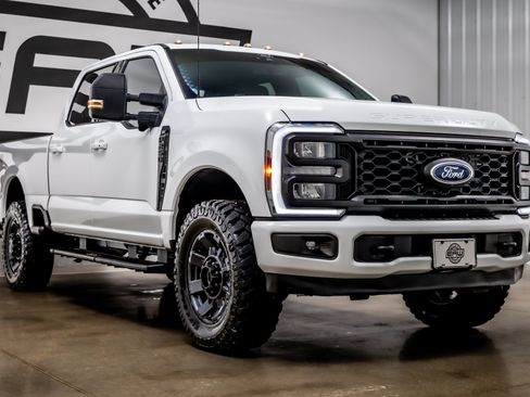 Used 2024 Ford F250 XLT w/ XLT Premium Package AWD/4WD image 31