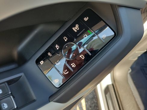 Used 2025 Audi Q5 Premium Plus w/ Premium Plus image 18