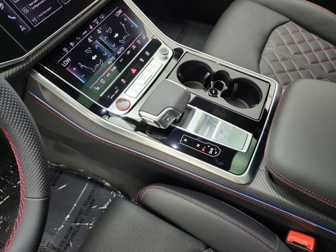 New 2026 Audi SQ7 Prestige AWD/4WD image 9