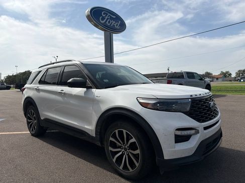 Used 2022 Ford Explorer ST-Line AWD/4WD image 4