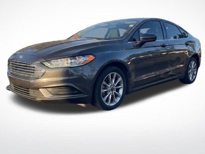 Used 2017 Ford Fusion SE w/ Fusion SE Technology Package