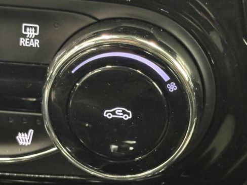Used 2025 Chevrolet Trax LT w/ Driver Confidence Package FWD image 34