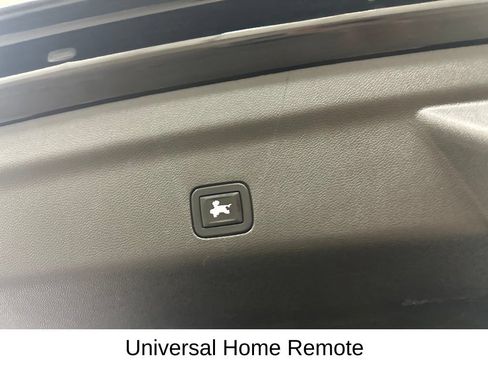 Used 2023 GMC Yukon XL Denali w/ LPO, Floor Liner Package AWD/4WD image 31