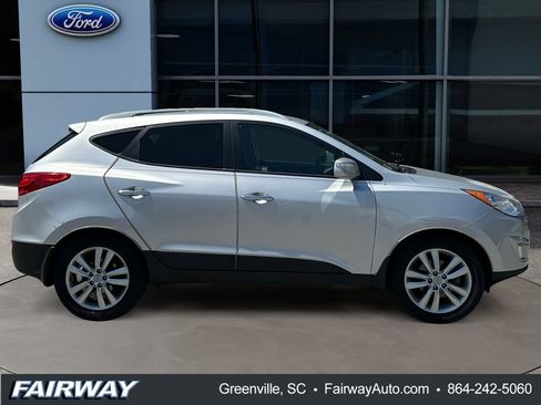 Used 2011 Hyundai Tucson Limited AWD/4WD image 9