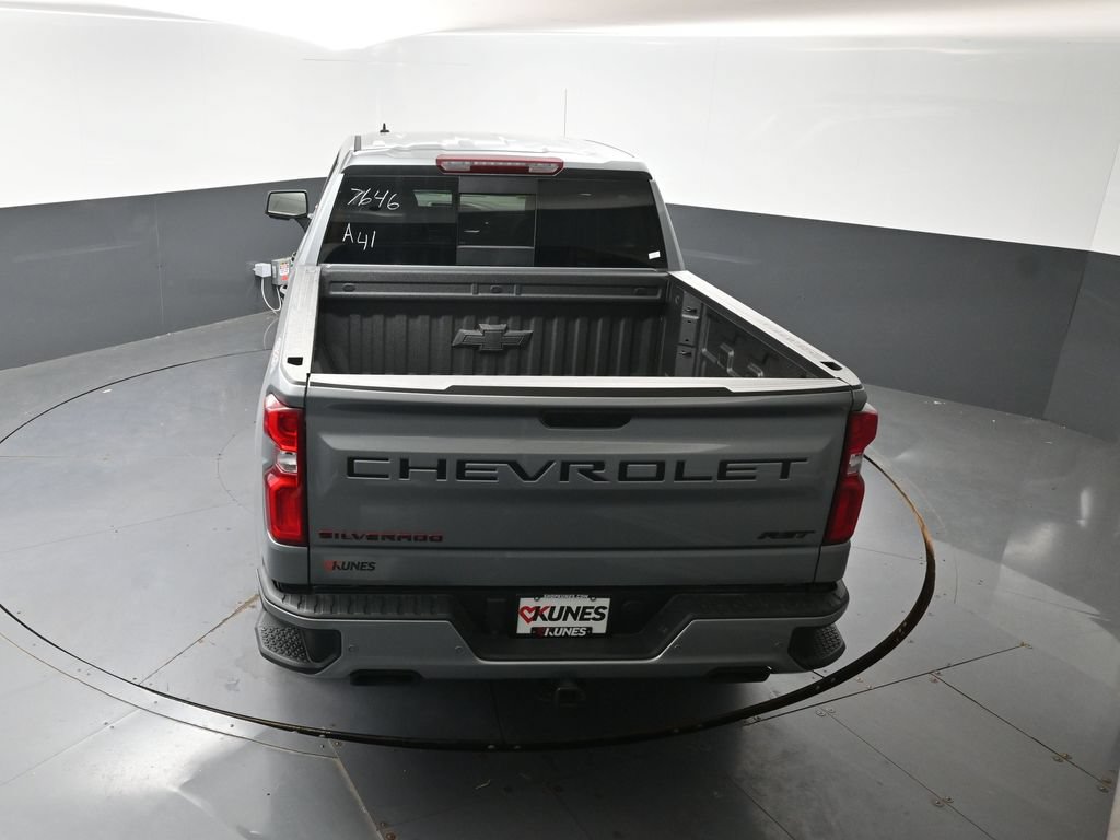 New 2026 Chevrolet Silverado 1500 RST w/ Redline Edition AWD/4WD image 38