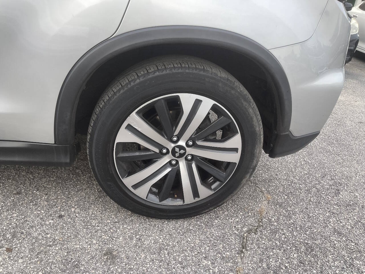 Used 2020 Mitsubishi Outlander Sport SE FWD image 27