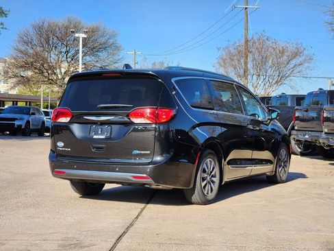 Certified 2020 Chrysler Pacifica Limited w/ Advanced Safetytec Group image 7