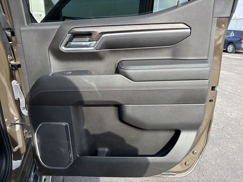 Used 2023 Chevrolet Silverado 1500 LTZ image 28