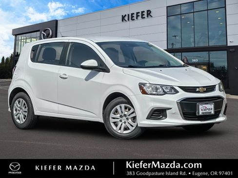 Used 2020 Chevrolet Sonic LT FWD image 1