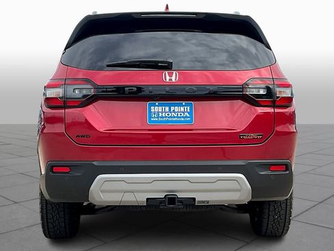 New 2025 Honda Pilot TrailSport image 4