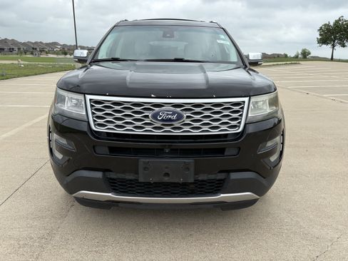Used 2016 Ford Explorer Platinum image 7