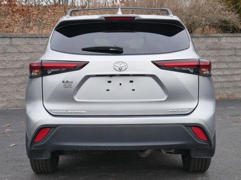 Used 2024 Toyota Highlander XLE image 7