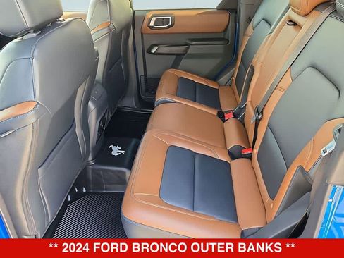Used 2024 Ford Bronco Outer Banks AWD/4WD image 20