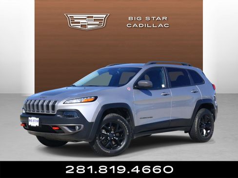 Used 2017 Jeep Cherokee Trailhawk AWD/4WD image 1
