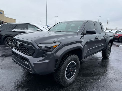 Used 2024 Toyota Tacoma TRD Off-Road image 23