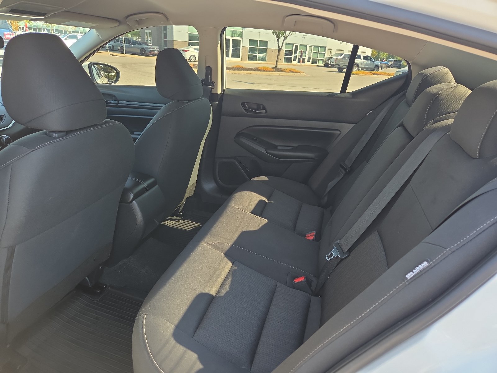 Used 2023 Nissan Altima 2.5 S FWD image 9