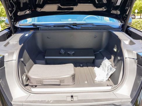 Used 2026 GMC Sierra EV Elevation image 13