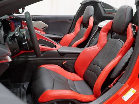 Used 2024 Chevrolet Corvette Z06 w/ Z07 Performance Package RWD image 28