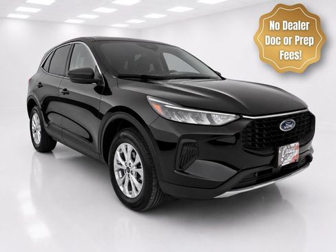 Used 2024 Ford Escape Active AWD/4WD image 2