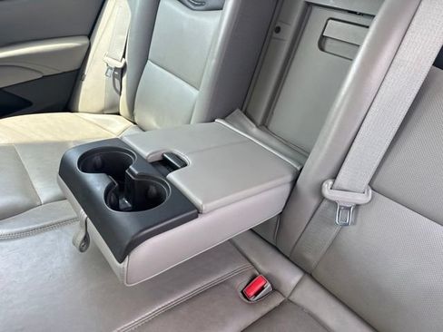 Used 2013 Cadillac XTS Luxury w/ Driver Awareness Package FWD image 14