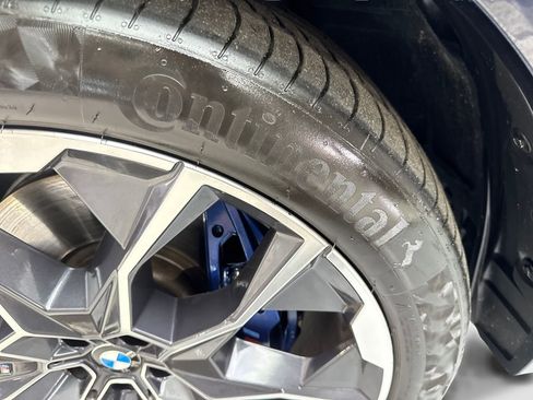 Used 2024 BMW X7 xDrive40i w/ M Sport Package image 93