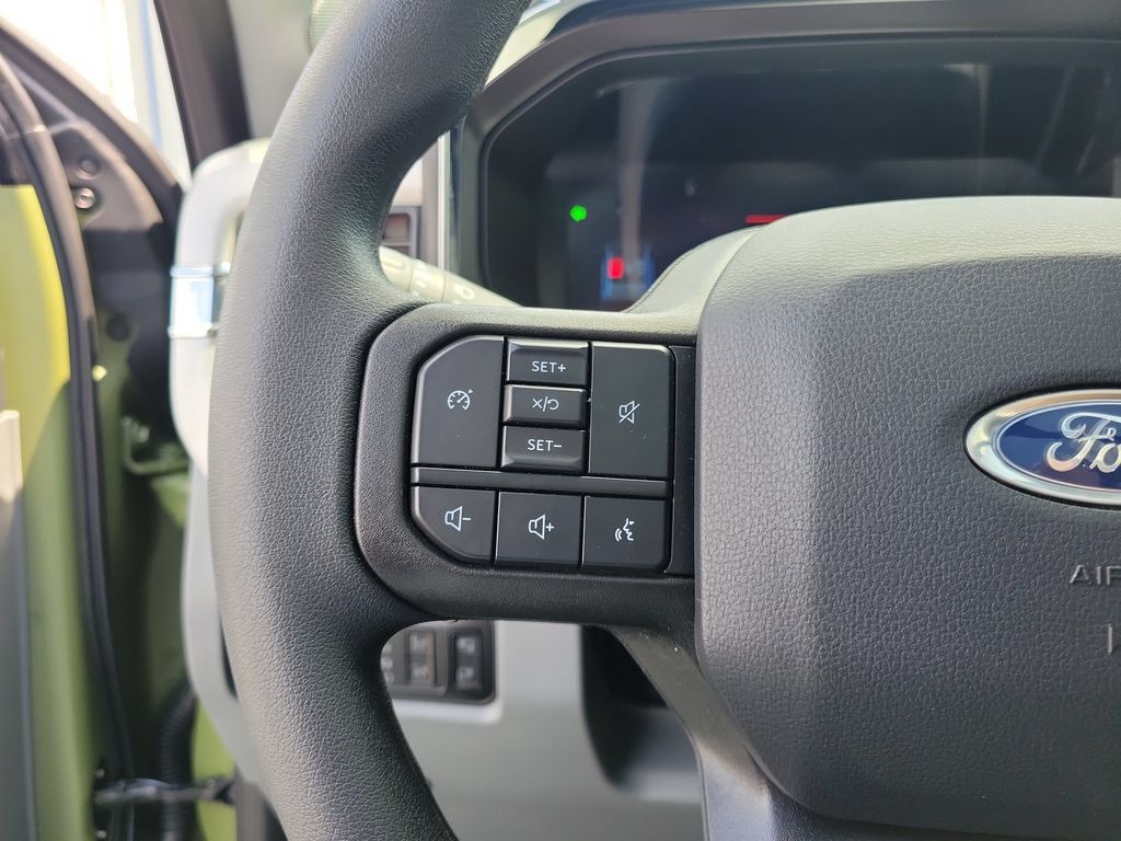 New 2026 Ford F250 XLT w/ XLT Premium Package AWD/4WD image 30