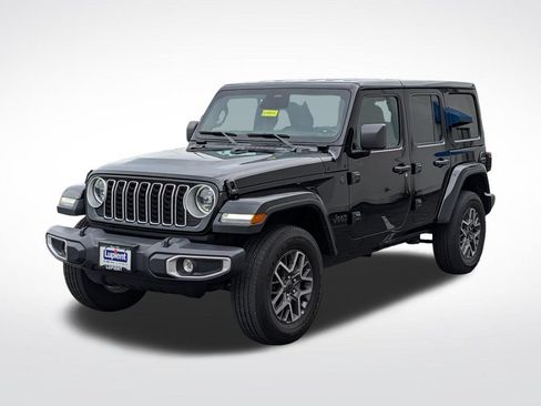 Used 2025 Jeep Wrangler Unlimited Sahara AWD/4WD image 9