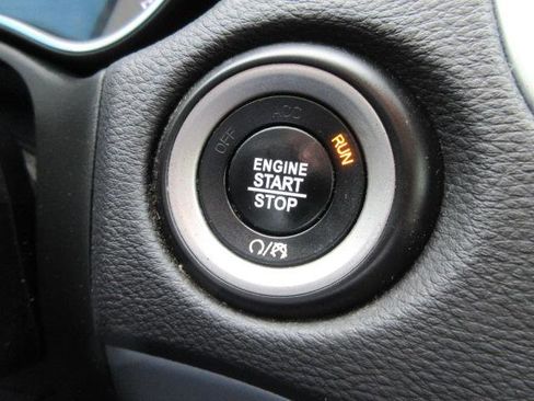 Used 2020 Dodge Durango SXT image 19