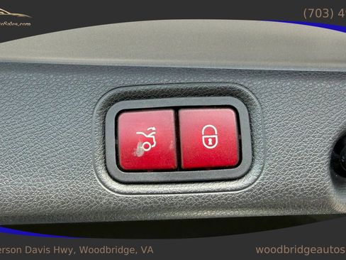 Used 2017 Mercedes-Benz E 300 image 38