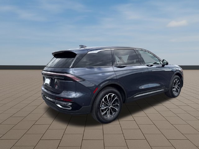 Certified 2024 Lincoln Nautilus Premier AWD/4WD image 7