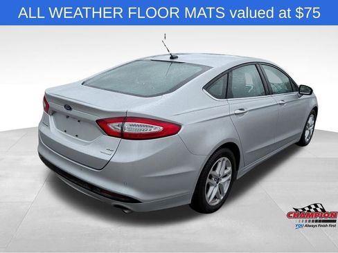 Used 2016 Ford Fusion SE FWD image 5
