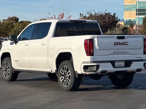 Used 2022 GMC Sierra 1500 AT4 w/ AT4 Premium Package image 6