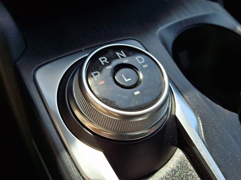 Certified 2022 Ford Escape SE w/ SE Sport Appearance Package image 16