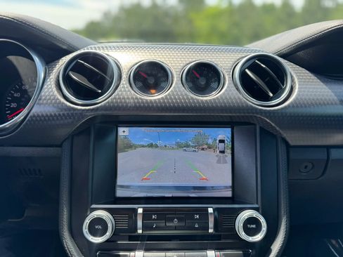 Used 2018 Ford Mustang GT Premium w/ GT Performance Package RWD image 19