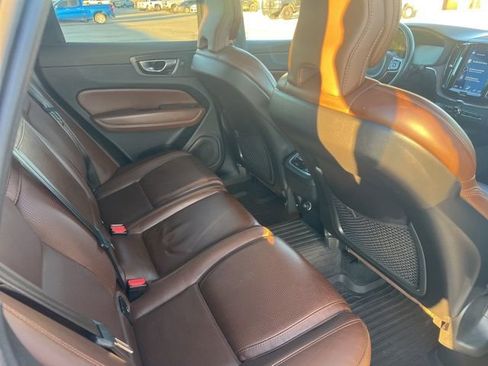 Used 2020 Volvo XC60 T6 Inscription w/ Protection Package Premier image 10