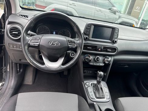 Used 2021 Hyundai Kona SEL FWD image 3