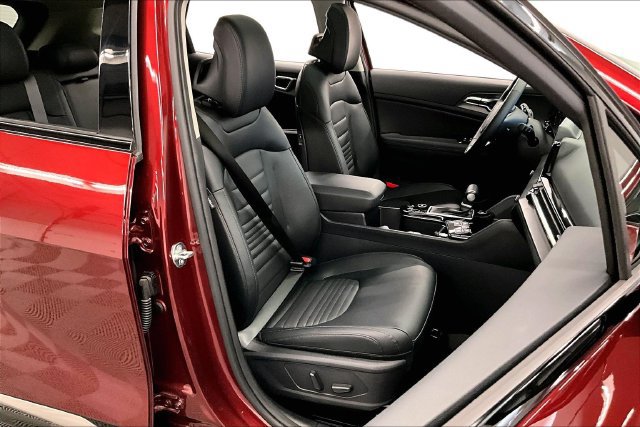 Used 2025 Kia Sportage SX FWD image 8