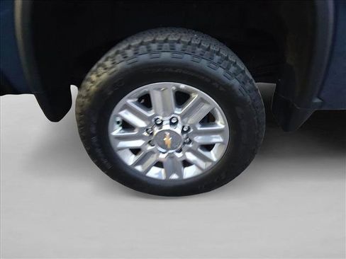 Used 2025 Chevrolet Silverado 2500 High Country w/ Technology Package image 9