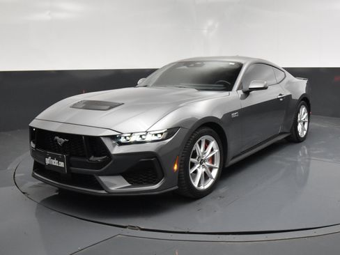 Used 2024 Ford Mustang GT Premium image 2