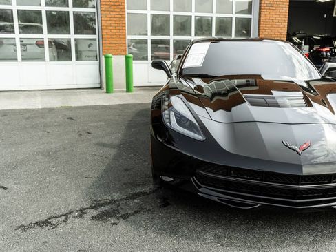 Used 2019 Chevrolet Corvette Stingray Coupe w/ 1LT RWD image 29