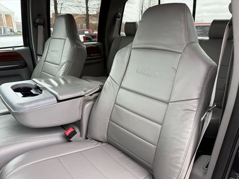 Used 2006 Ford F350 Lariat image 13