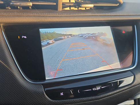 Used 2017 Cadillac XT5 Luxury w/ Driver Awareness Package FWD image 7