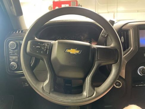 Used 2023 Chevrolet Silverado 1500 Custom AWD/4WD image 15